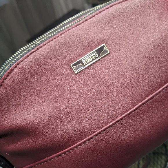 Burgundy Roots Crossbody bag - Picture 2 of 4
